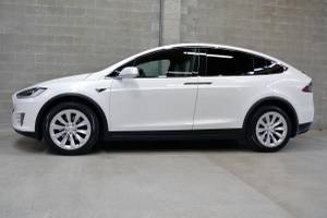 2017 Tesla Model X 100D (Blue Star Motors) $109980