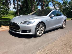 2014 Tesla Model S   Sedan *FULLY ELECTRIC *CLEAN (Silver) (PDX Car People LLC4231 SE Roethe Rd  Mil) $42995