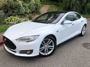 2015 Tesla Model S 70D AWD 4dr Liftback CALL NOW FOR AVAILABILITY! (+ Mudarri Motorsports Co) $41888