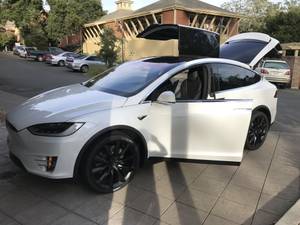 2017 Tesla model X75D (santa rosa) $89500