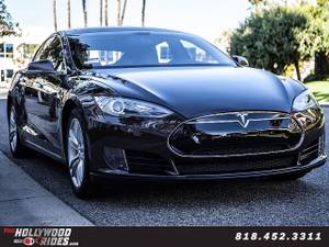 2013 Tesla Model S Free supercharging  Sedan Factory Warranty! (7909 Van Nuys Blvd Ste A) $33995
