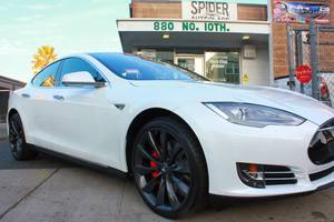 Tesla model s only 29k miles w/Autopilot (working perfect) (concord / pleasant hill / martinez) $39999