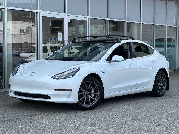 2020 Tesla Model 3 Long Range Dual Motor AWD *No PST, *With Roof Rack*