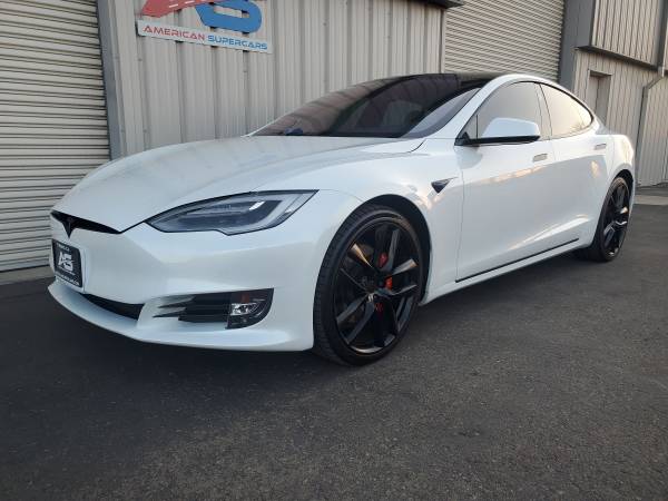 2019 Tesla Model S Performance with FSD and chrome delete