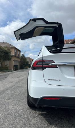 2016 Tesla Model X 75D with warranty, fully loaded, 85k miles