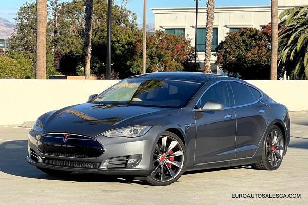 2013 Tesla Model S Performance 4dr Liftback – We Finance !!!